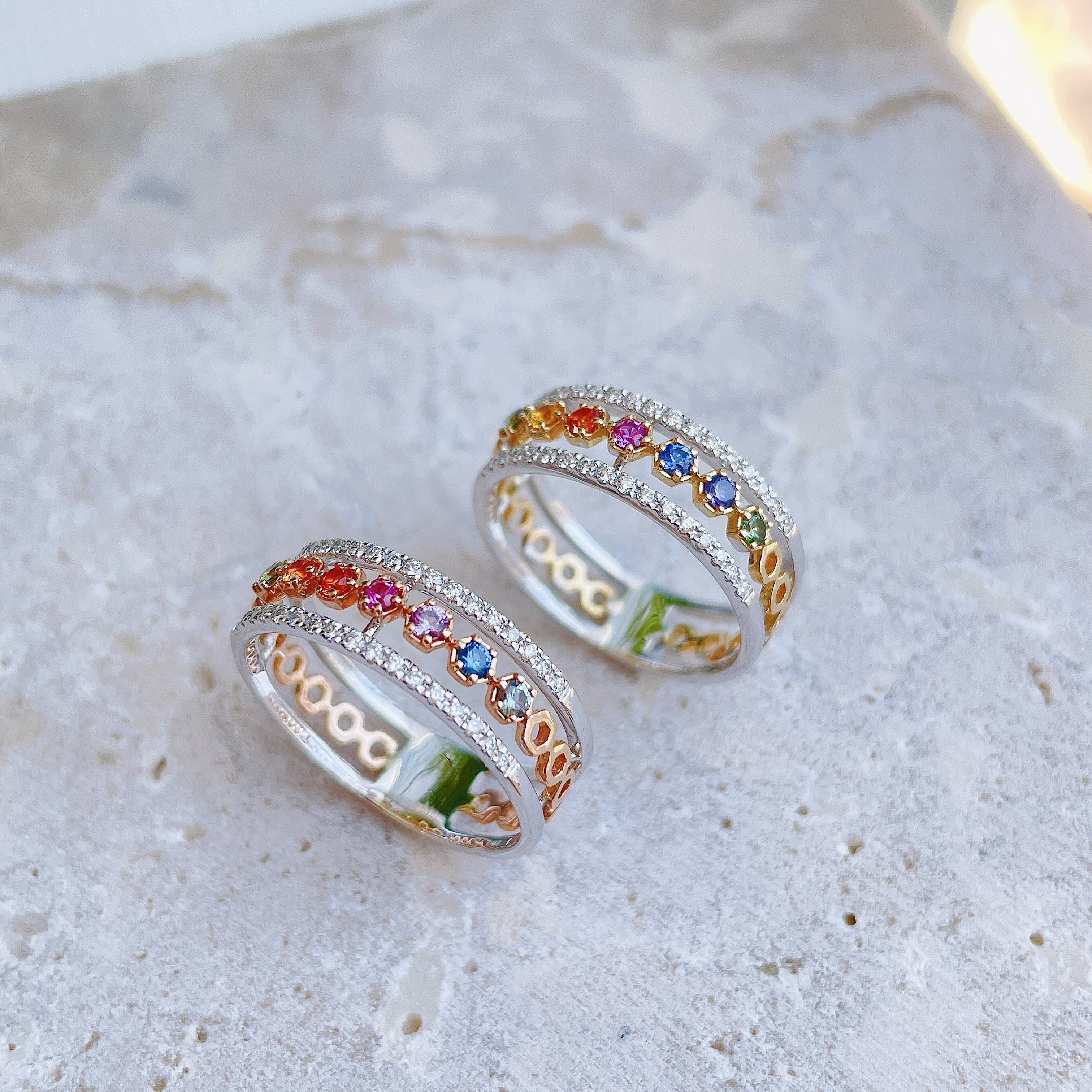 18K雙色金彩虹藍寶石鑽石鏤空戒指