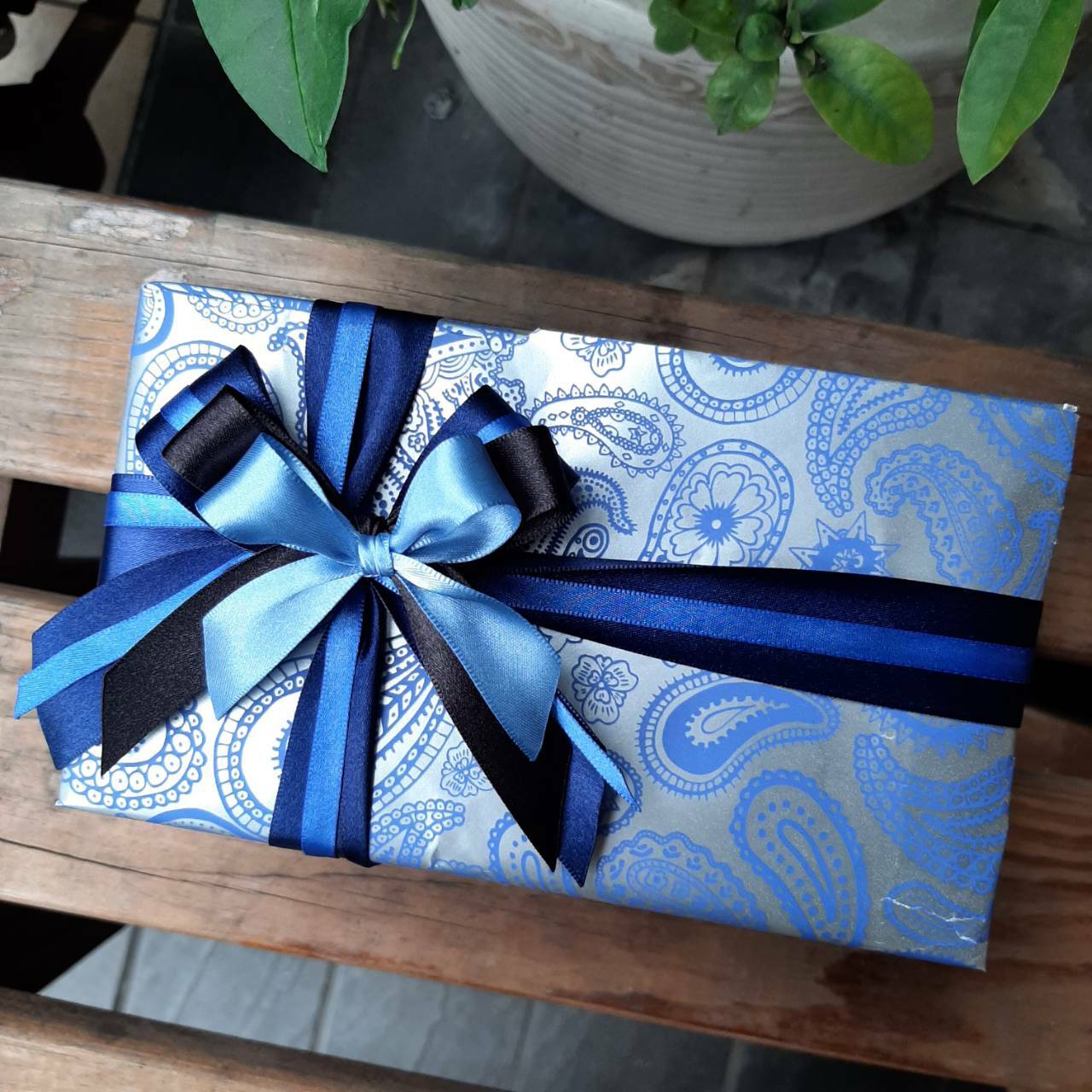 佩斯里花紋/寶石藍/瑞士Stewo包裝紙