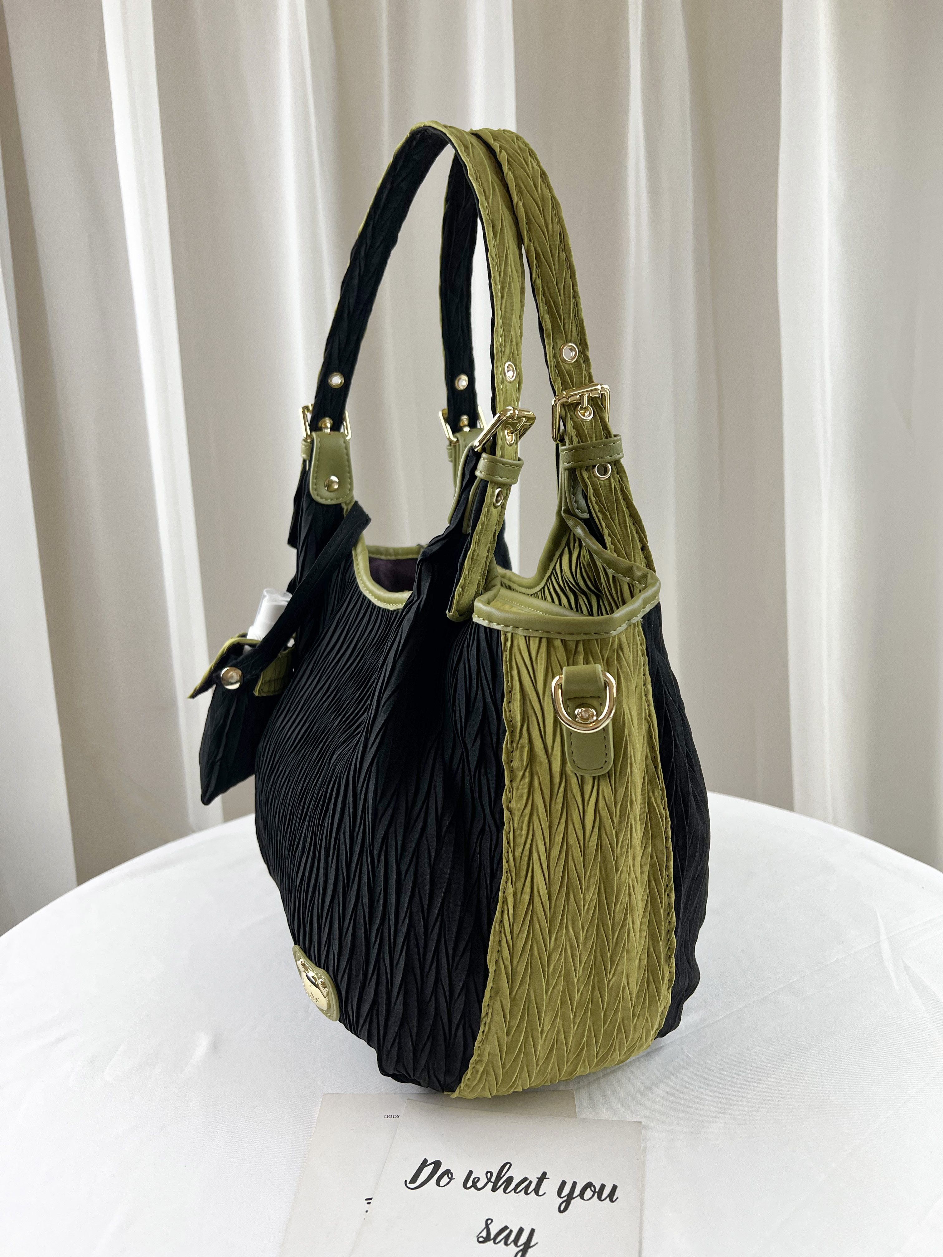 GOODS 綠配黑拼色皺皺防潑水手提包 / 側背包 附零錢包  #2520