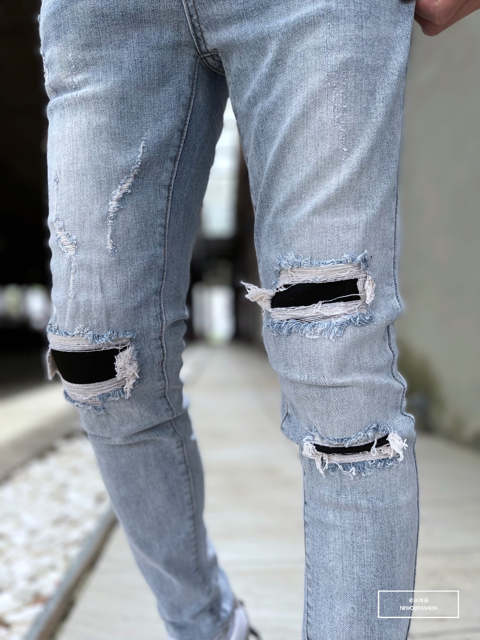 『熱銷到貨』重磅淺刷白膝破壞補丁牛仔小直筒褲！
