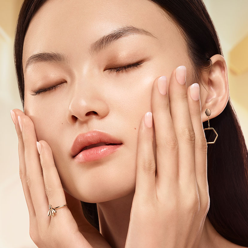 嬌蘭殿級蜂皇精華爽膚水 150ml