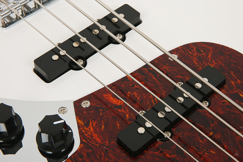 Corona Standard Jazz J20F/M 楓木指板 電貝斯 奧林匹克白 第 5 張圖片｜三峽吉他 / Bass