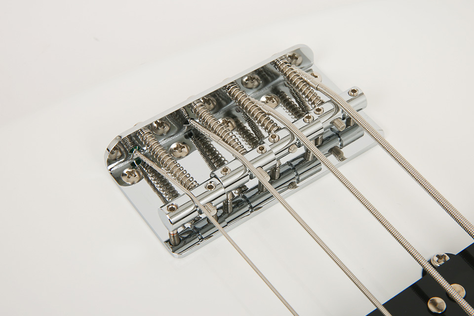 Corona Standard Jazz J20F/M 楓木指板 電貝斯 奧林匹克白 第 4 張圖片｜三峽吉他 / Bass