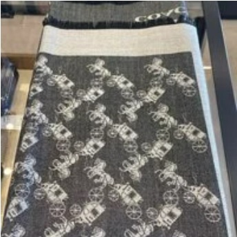 [S] COACH F76395 HORSE AND CARRIAGE WRAP,BLACK, 193971067650 (SCO53)