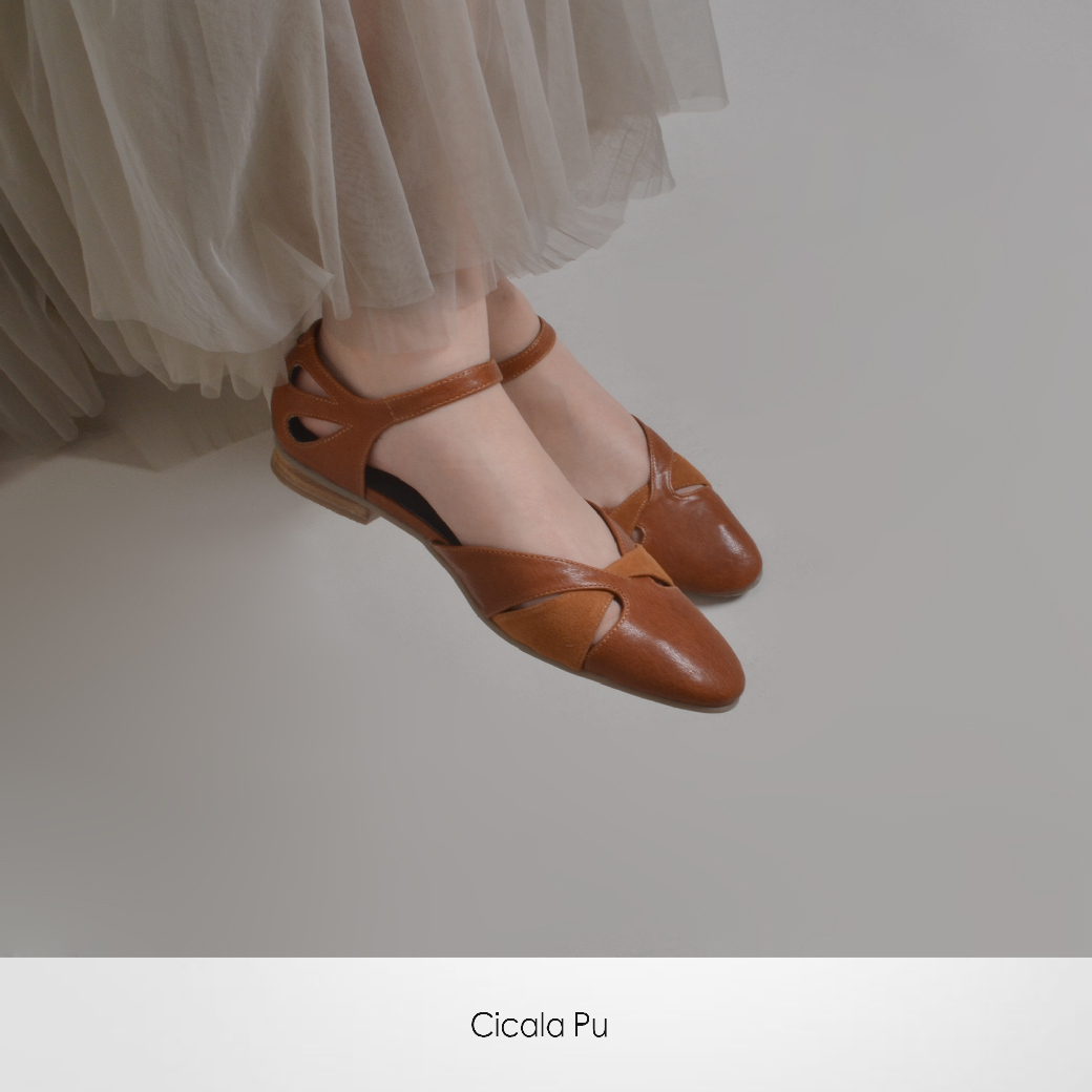 7916 復古鑲空 手工涼鞋 棕