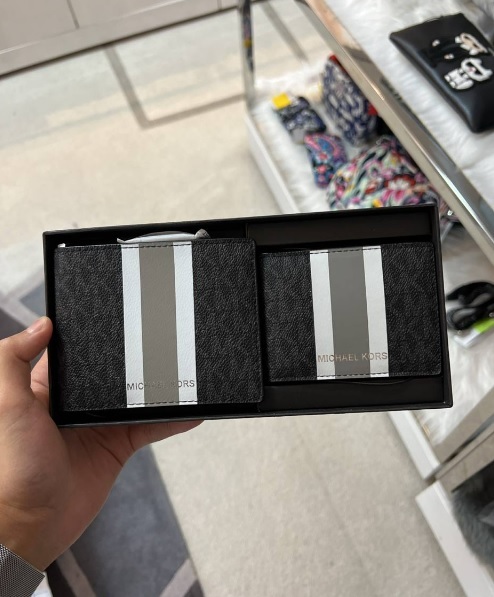[S] MICHAEL KORS GIFTING 3 IN 1 WALLET BXST,BLACK, 196163114590 (SMK98)