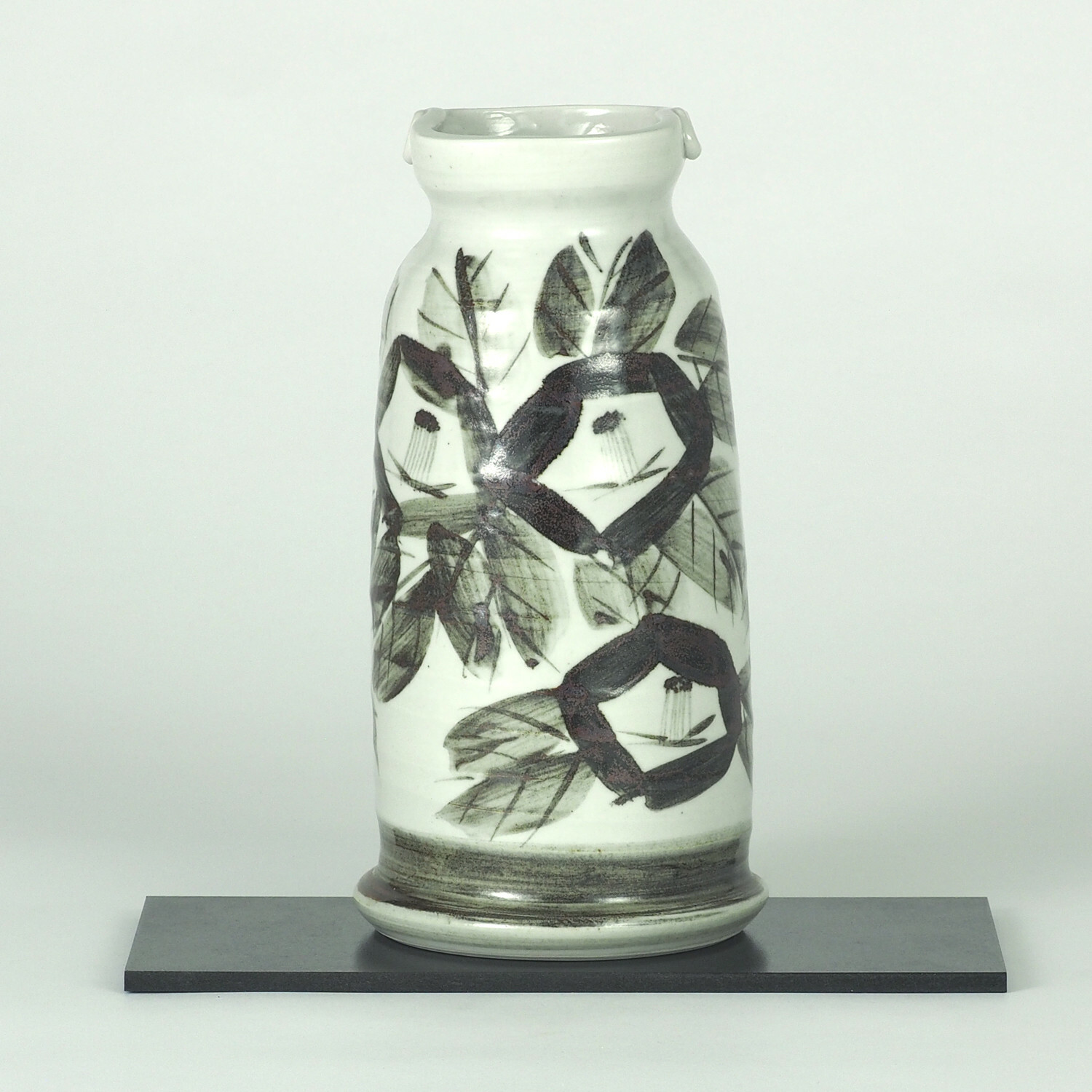 花瓶　九谷焼 九谷焼 【故物】伝統工芸九谷焼 12号花瓶 本金割取 中田錦峰作 / 細字