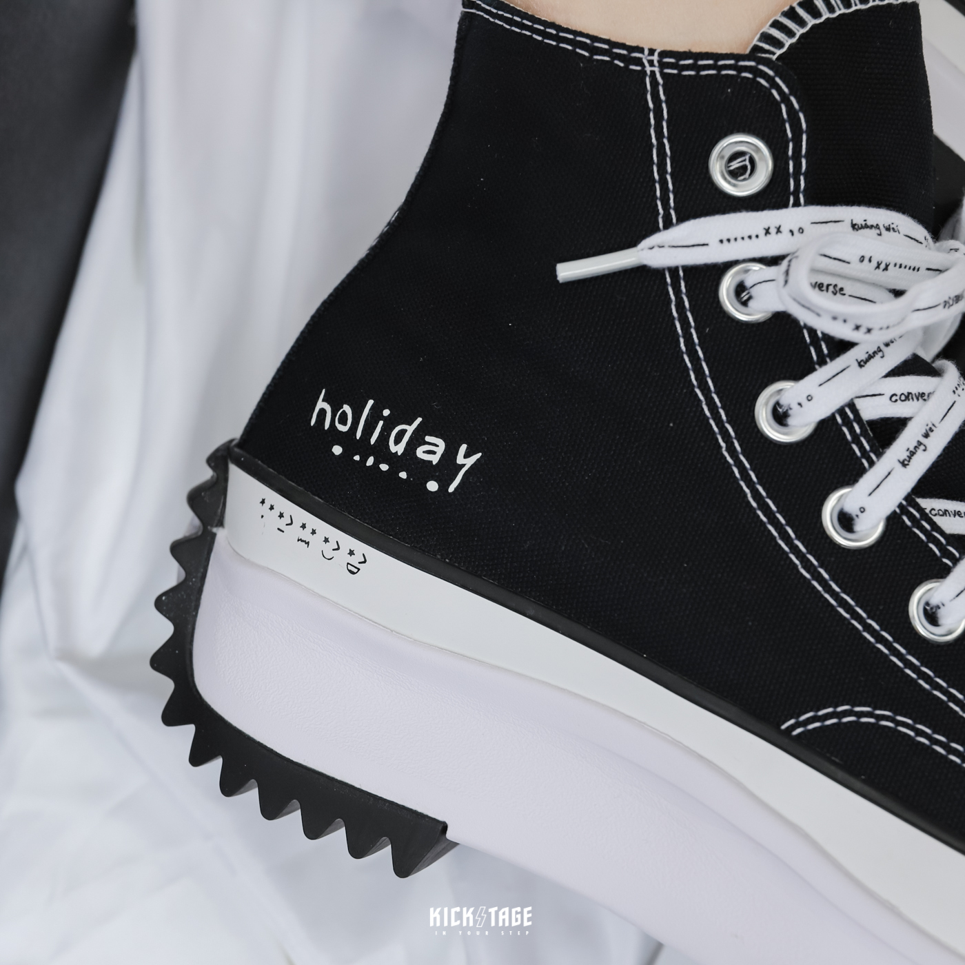 <特價，不退換> Converse 帆布鞋 Run Star Hike 黑 白 手繪風 塗鴉 插畫 增高 鋸齒 厚底 高筒【A03753C】RSMOTION