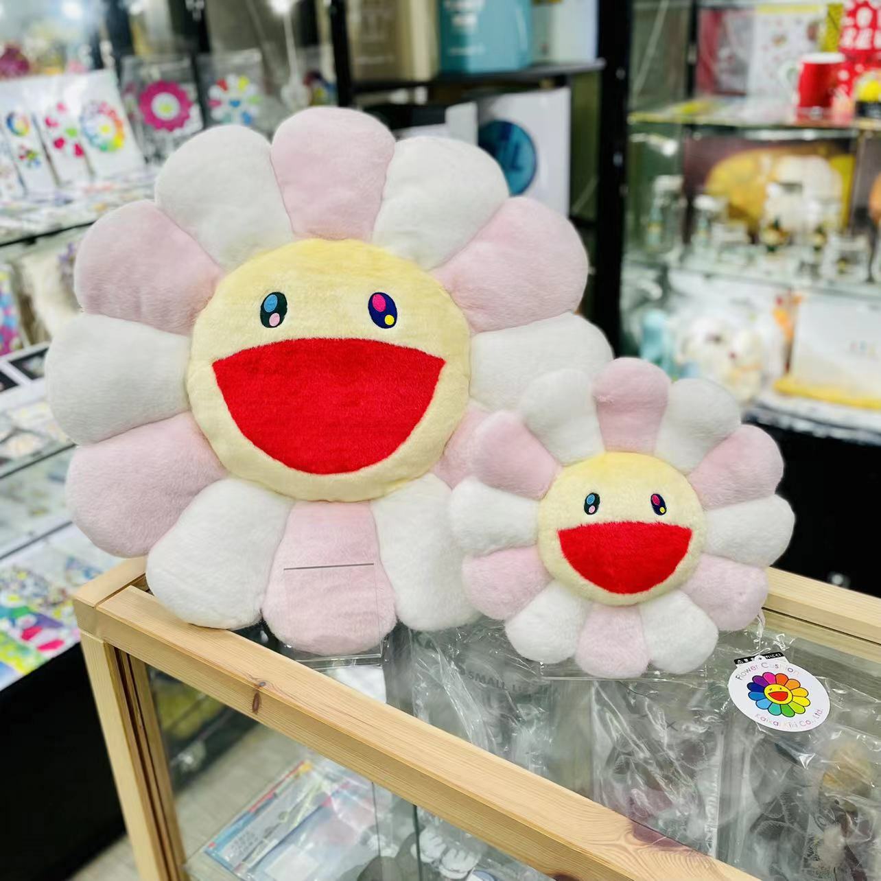 30cm / 60cm Flower Cushion (Light Pink & White)