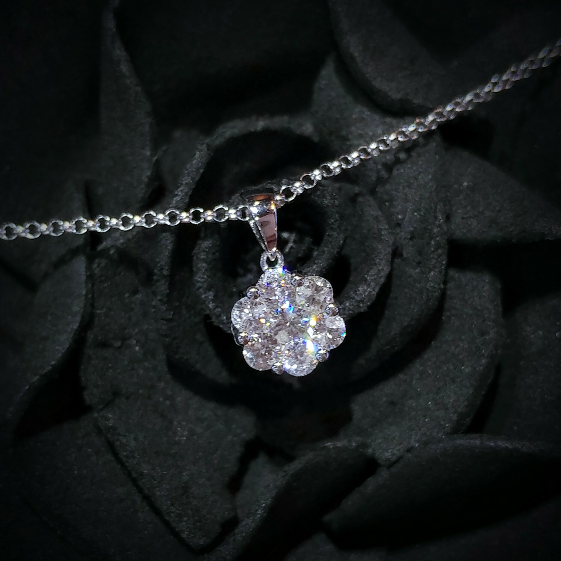 全新18K白金40份鑽石吊墜