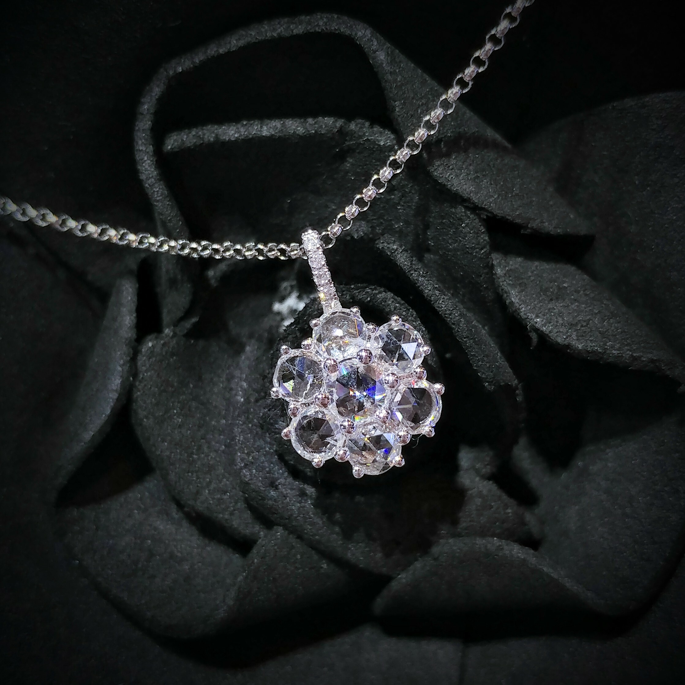 全新18K白金77份鑽石吊墜