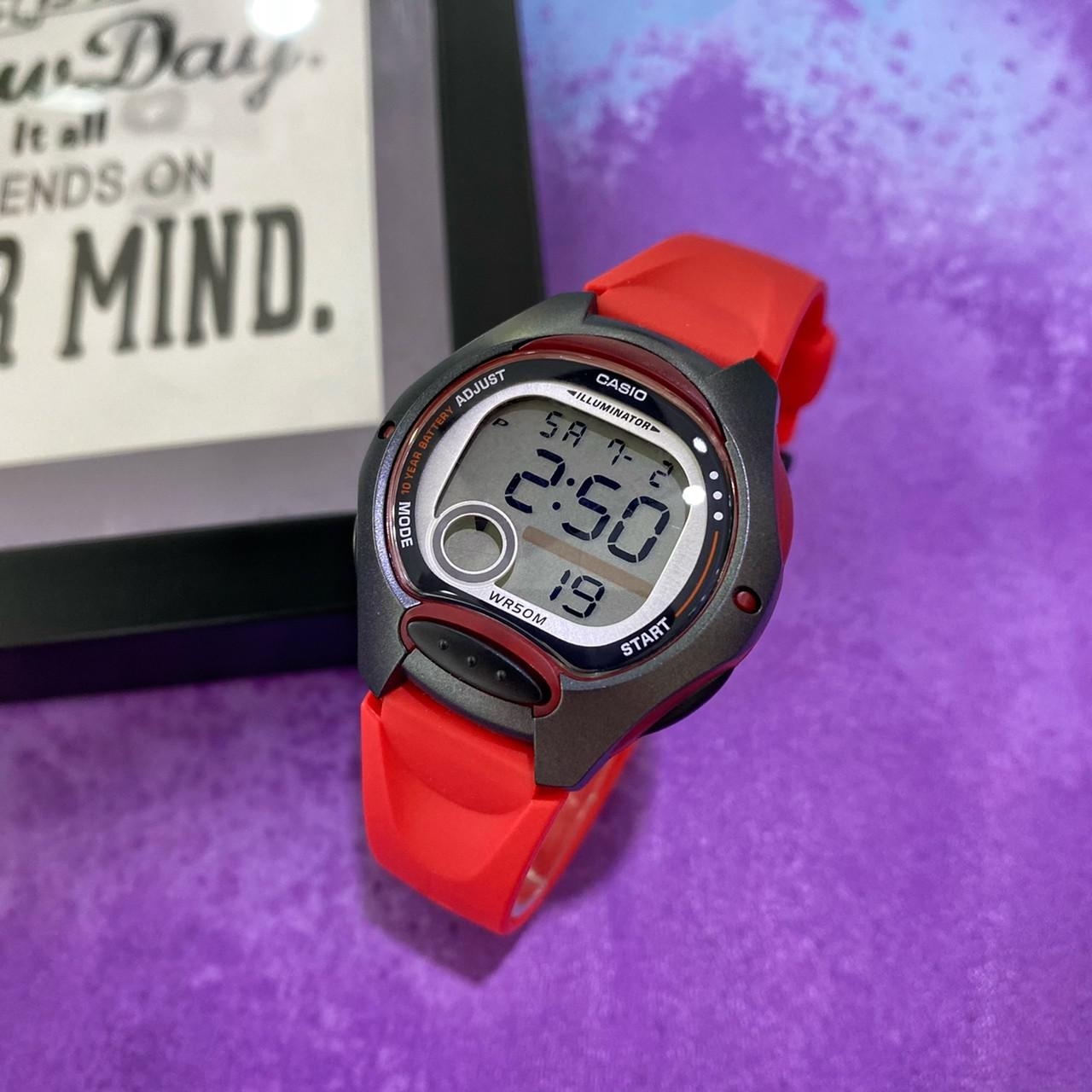 【CASIO】多色數位小型電子錶 LW-200-4A 現代鐘錶