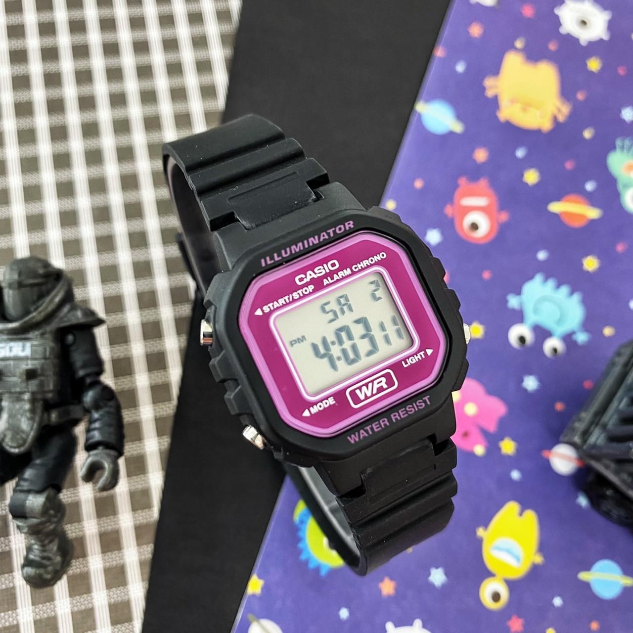 【CASIO】迷你方型數位樹脂錶帶 LA-20WH-4A 現代鐘錶