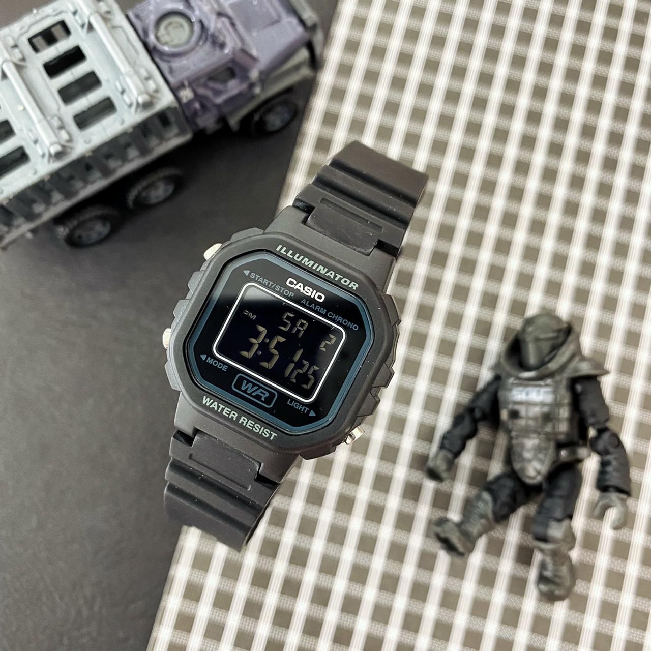 【CASIO】迷你方型數位樹脂錶帶 LA-20WH-1B 現代鐘錶