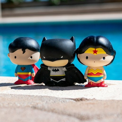 澳洲品牌 ZOGGS x DC 超人噴水公仔