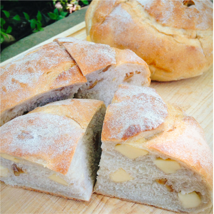 核桃乳酪歐包【2/18週三出爐】