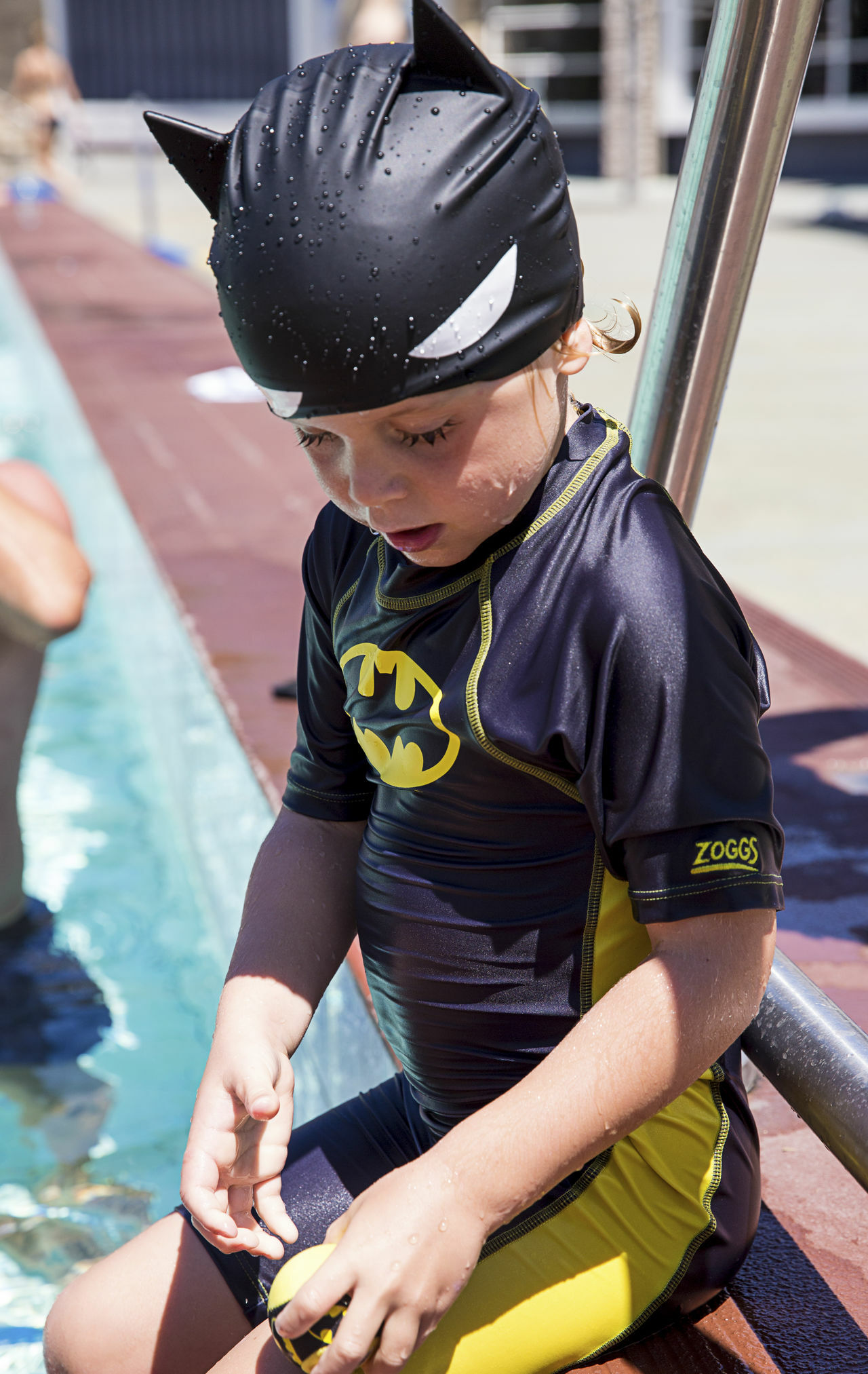 澳洲 ZOGGS x DC 蝙蝠俠3D矽膠泳帽