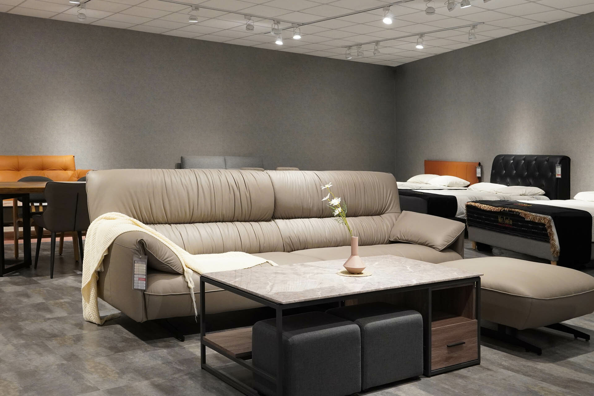 沙發先生家居台南館