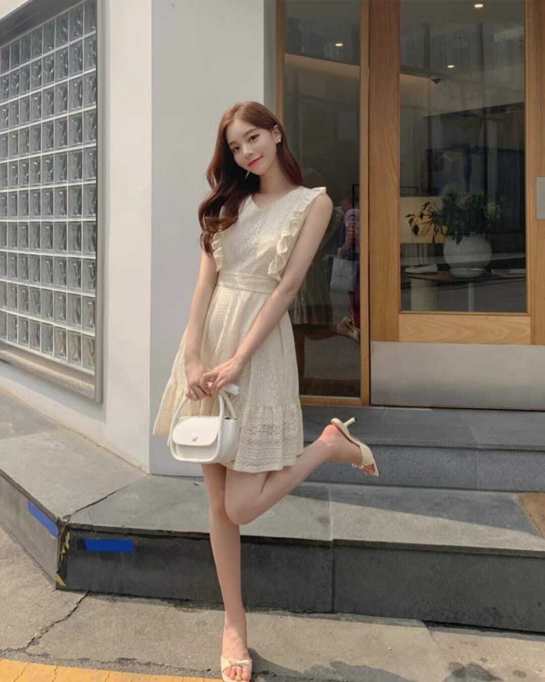 OPS595 Ruffle通花連身短裙（連腰帶）