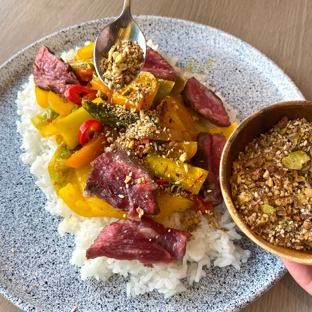 【羊肉塔吉 黃綠紅蔬菜＆小茴香開心果】食譜食材箱