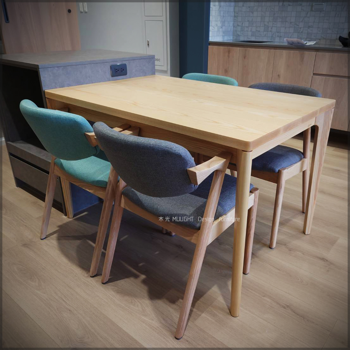 經典梣木宮崎布面椅(三色)