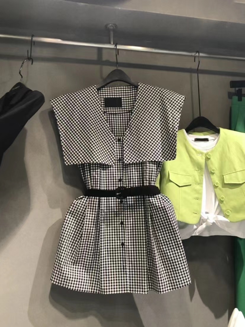 大翻領黑白格紋洋裝