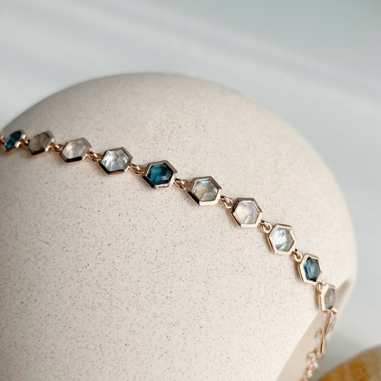 14k Hexagon藍色寶石手鍊