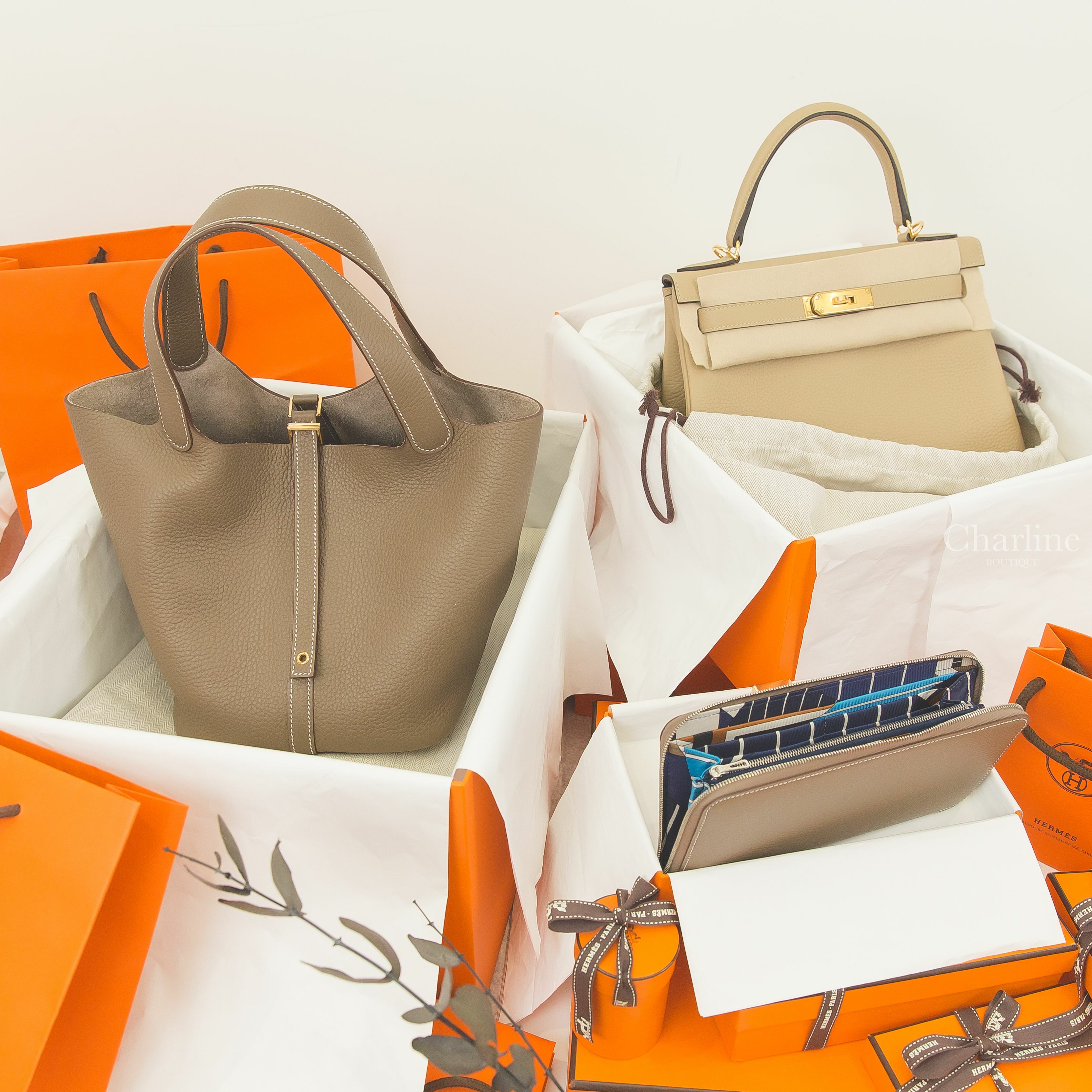 Hermès Kelly 28cm S2 Trench T/C 風衣灰金釦,Hermès Wallet 18 大象灰絲巾長夾,Hermès Picotin 22cm 18 Etoupe T/C 大象灰金釦-Charline Boutique 精品代購