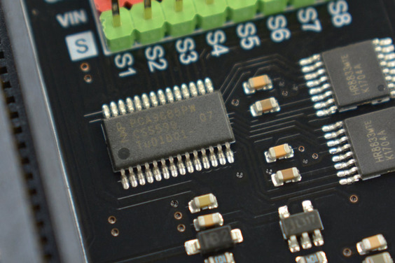 DFRobot micro:Driver - microbit 驅動擴展板 DFR0548