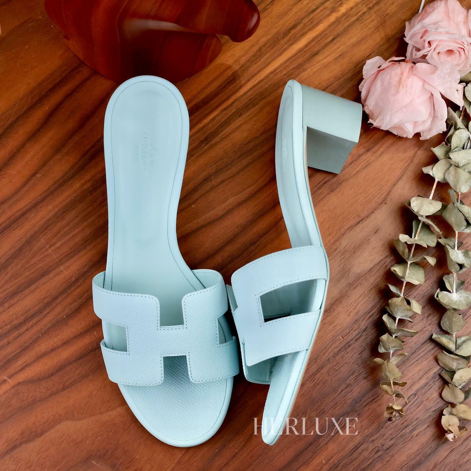 Oasis sandal baby blue epsom ( 可預訂鞋碼）