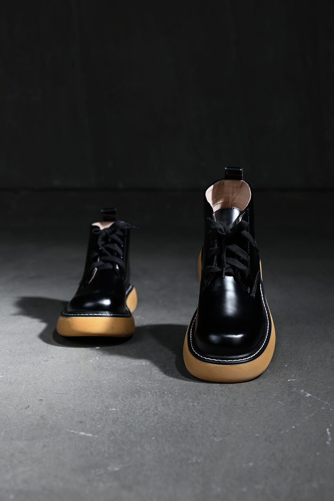 配色外側縫線細節半高筒軍靴