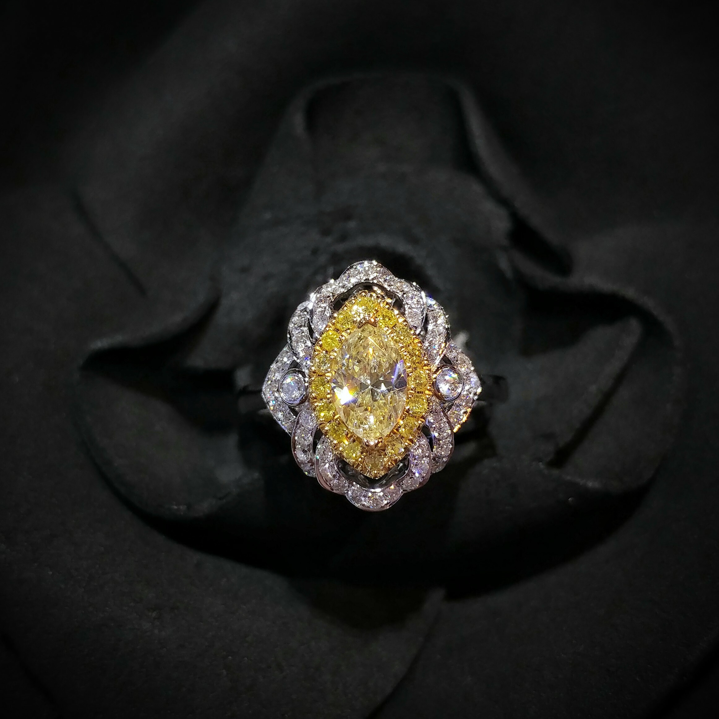 18K Gold 1.06ct Diamond Ring