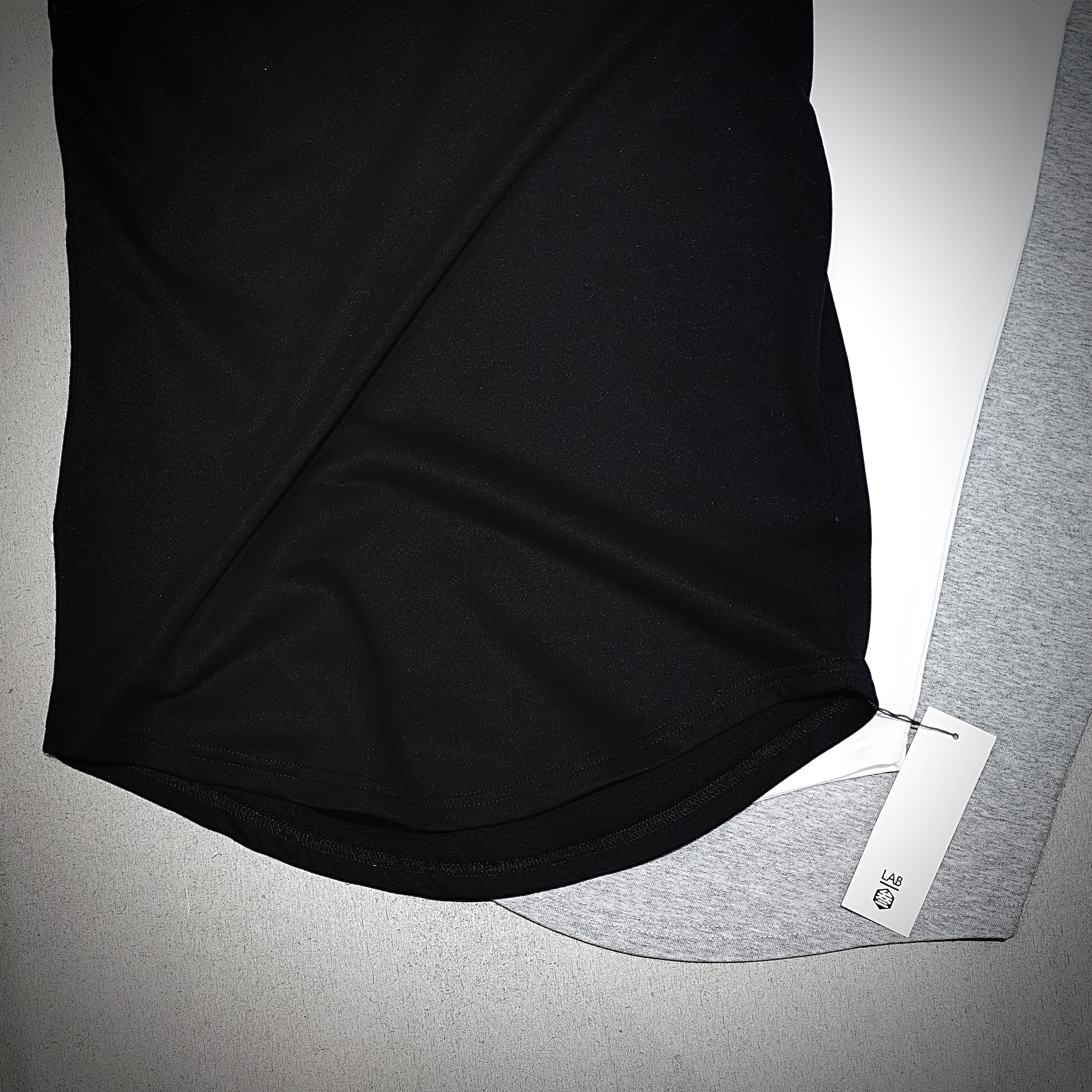 【 LAB.003 原創設計 下擺圓弧長版背心 】