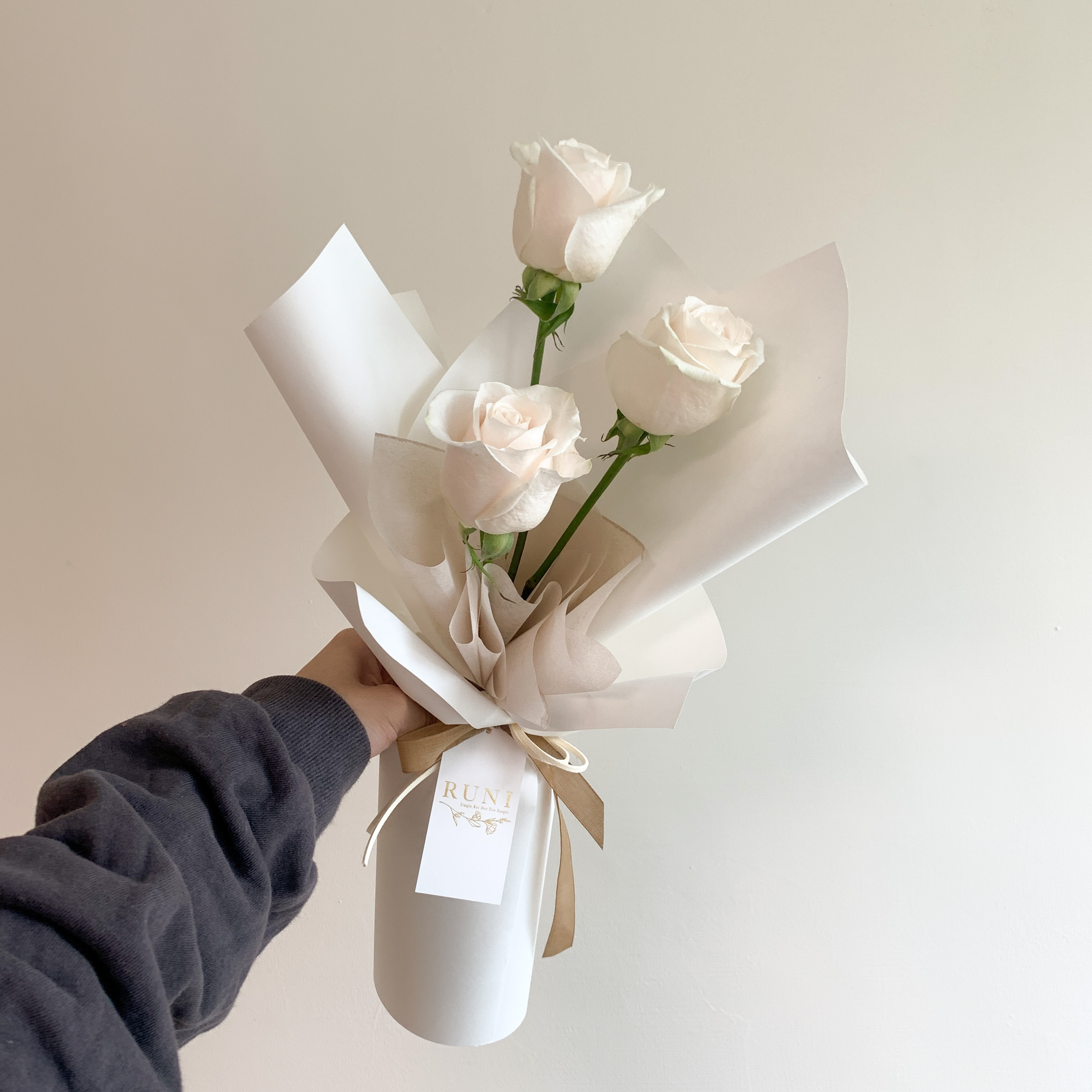 純玫瑰花束-3朵白玫瑰花束