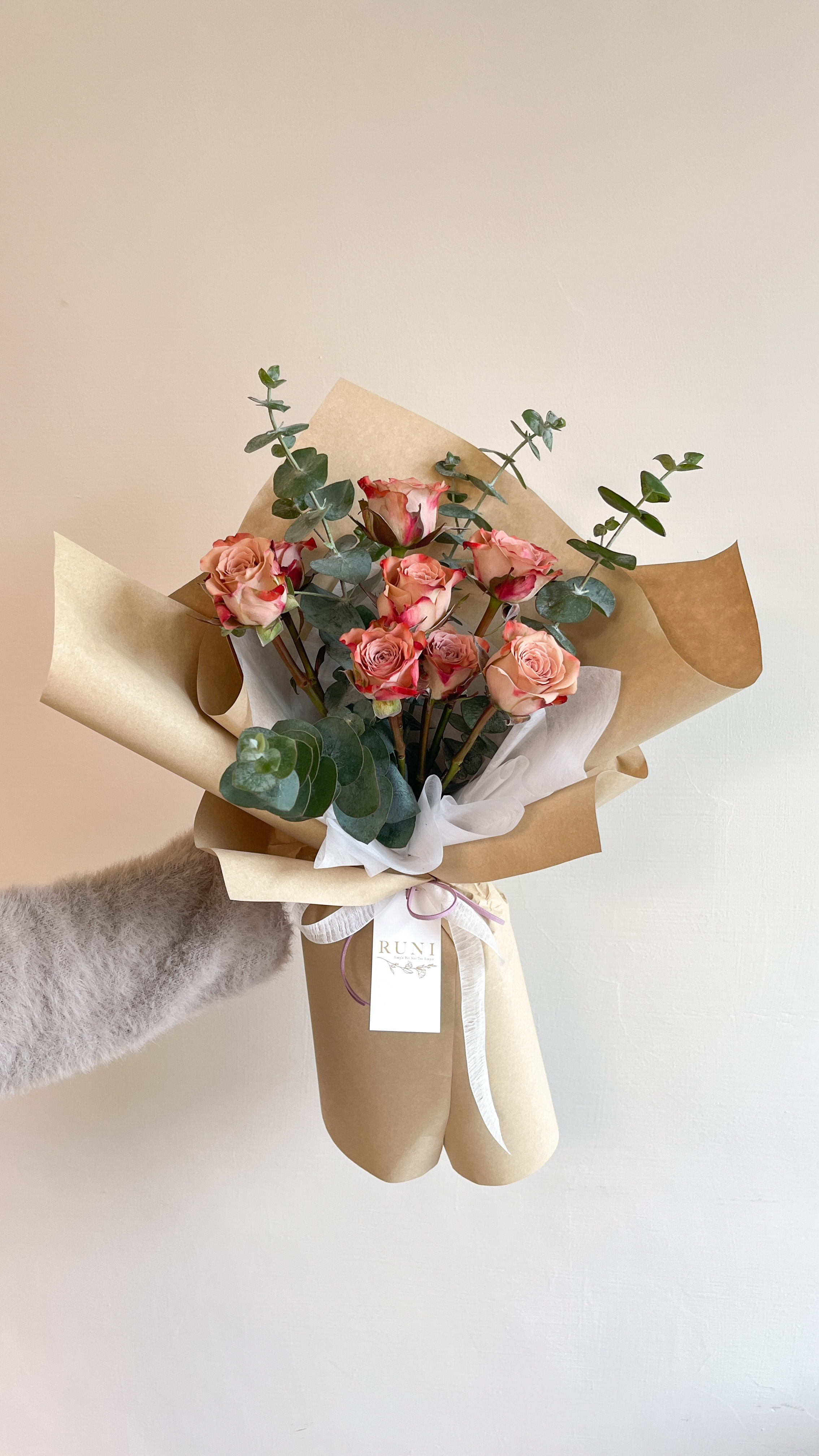 純玫瑰花束-10朵進口卡布奇諾玫瑰花束