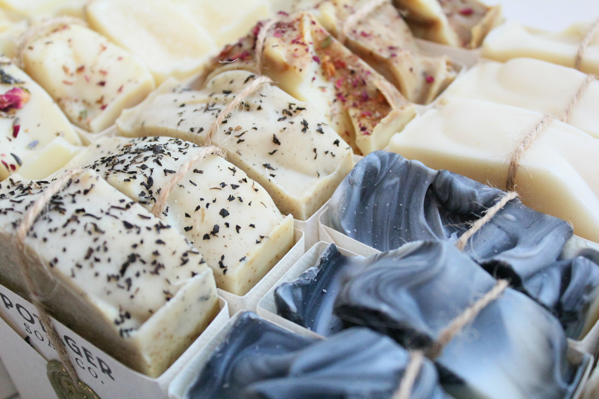 【Potager Soap Co.】Lavender Charcoal Bar Soap Handmade with Organic Ingredients