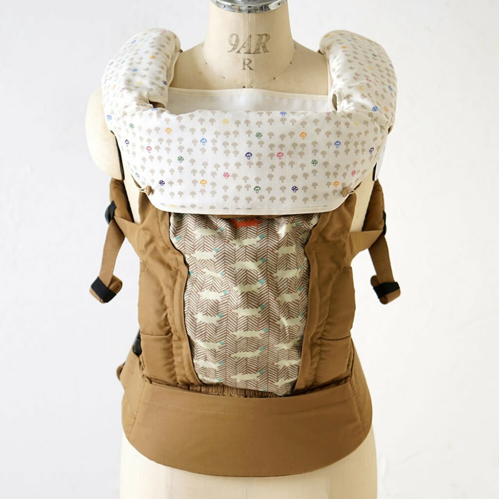 10MOIS Hoppetta 彩色蘑菇揹帶環繞咬咬布 (白蘑菇)