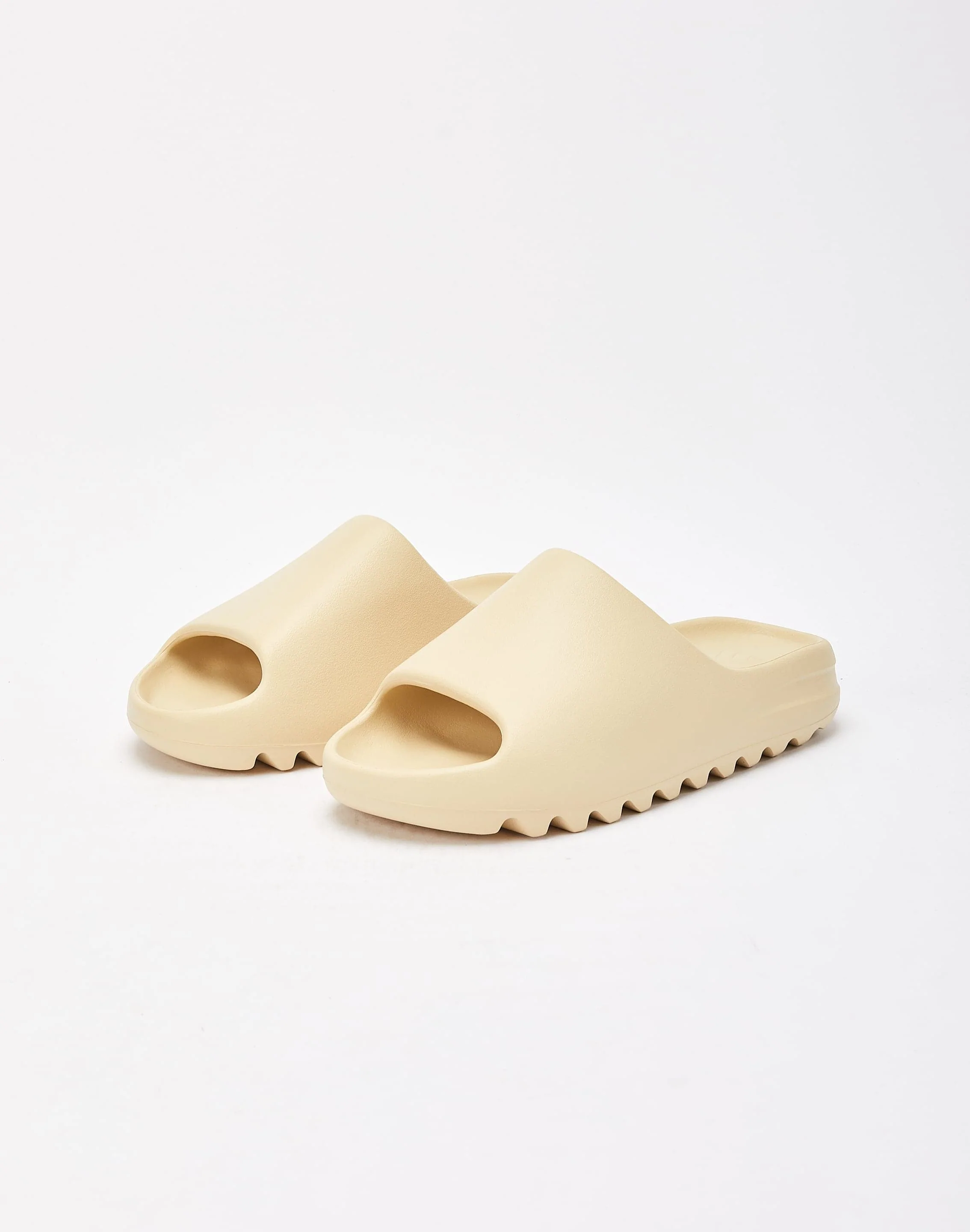 ADIDAS YEEZY SLIDE '' Bone '' 骨白涼拖鞋男女款FZ5897 [台灣現貨]