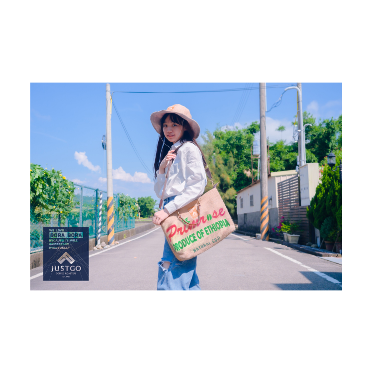 咖啡麻布袋再生系列「萬用電腦包」耐用又具獨特美感，工作、逛街一包搞定 ღ