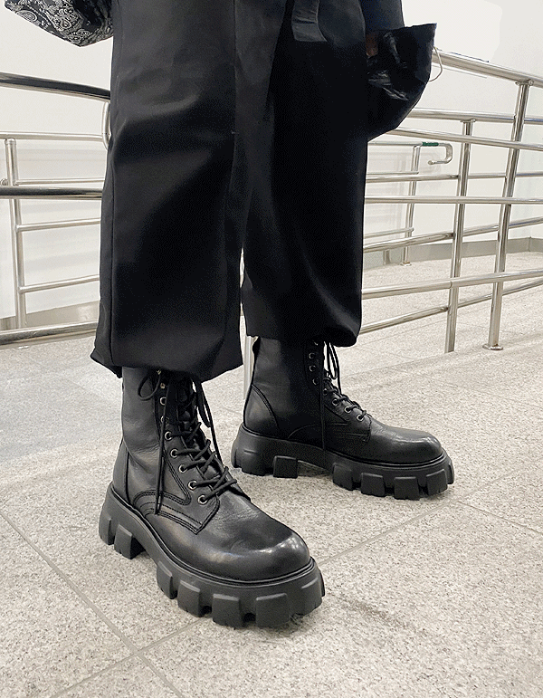 突出鞋底牛皮靴