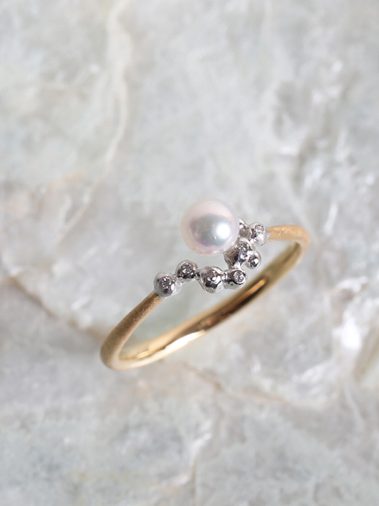Bubbles Ring/ Akoya Pearl