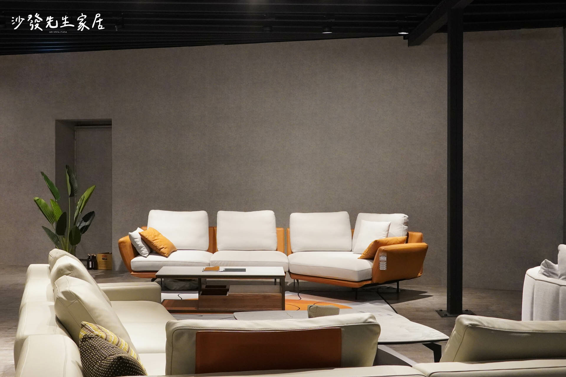 《圖　沙發先生家居台南館》