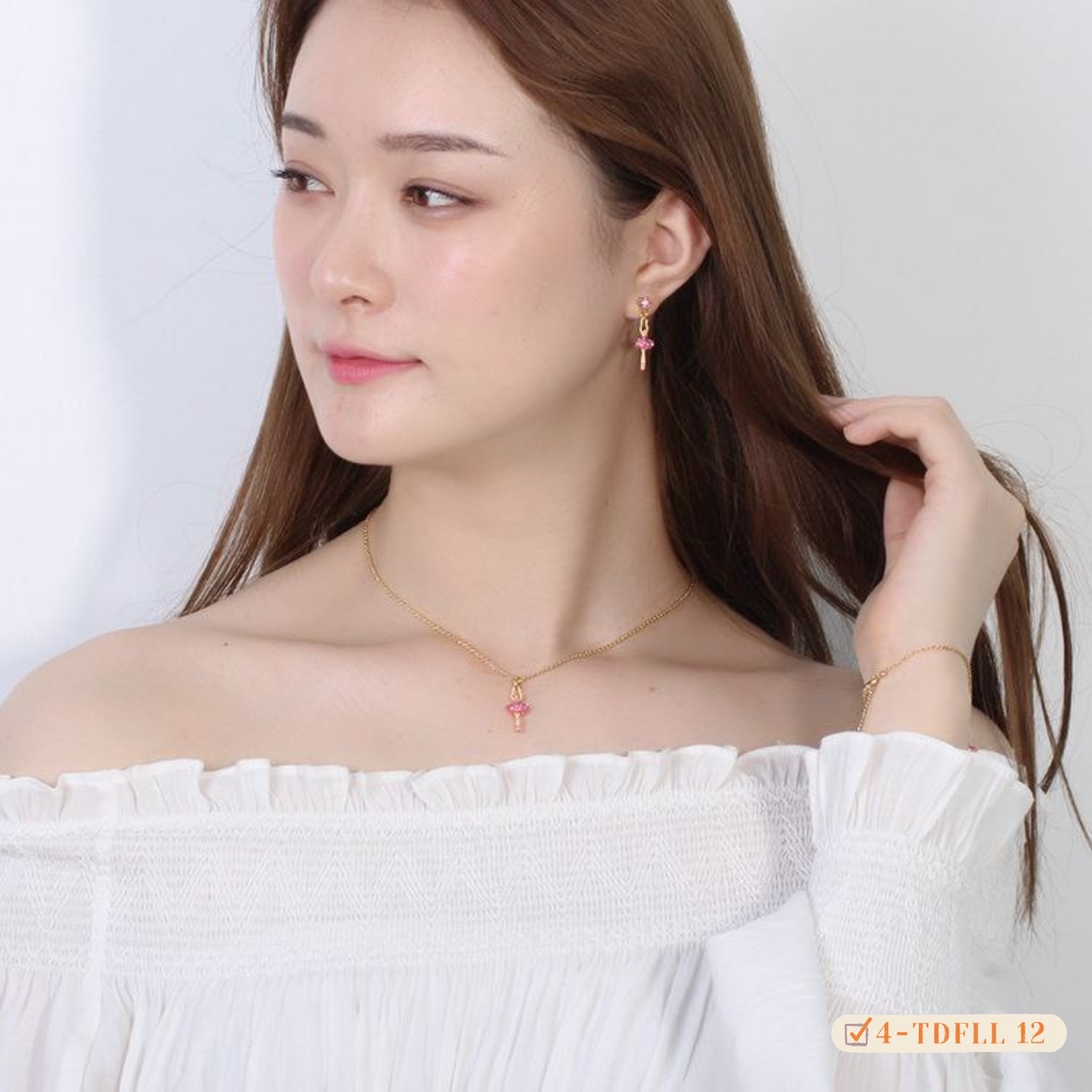 #珐琅 #珐琅芭蕾舞女孩 项链 无耳洞 耳夹 开口戒指