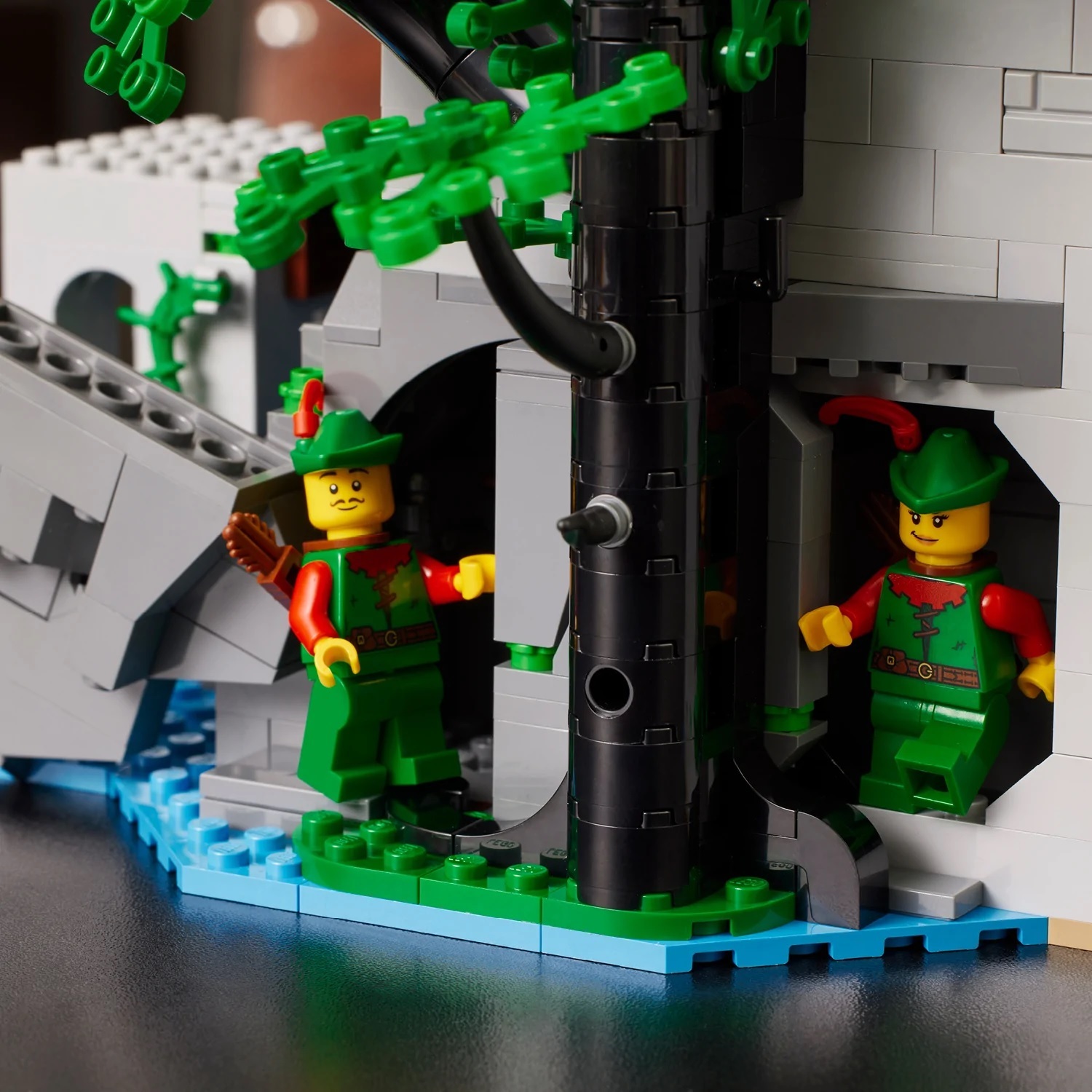 海鳴りページ LEGO® 10305 Icons : 獅騎士的城堡| HobbyDigi.com 電購網