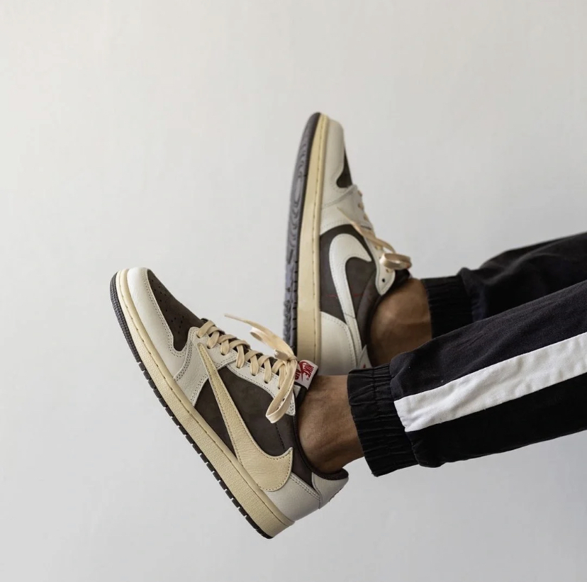 Travis Scott x Air Jordan1 Low 