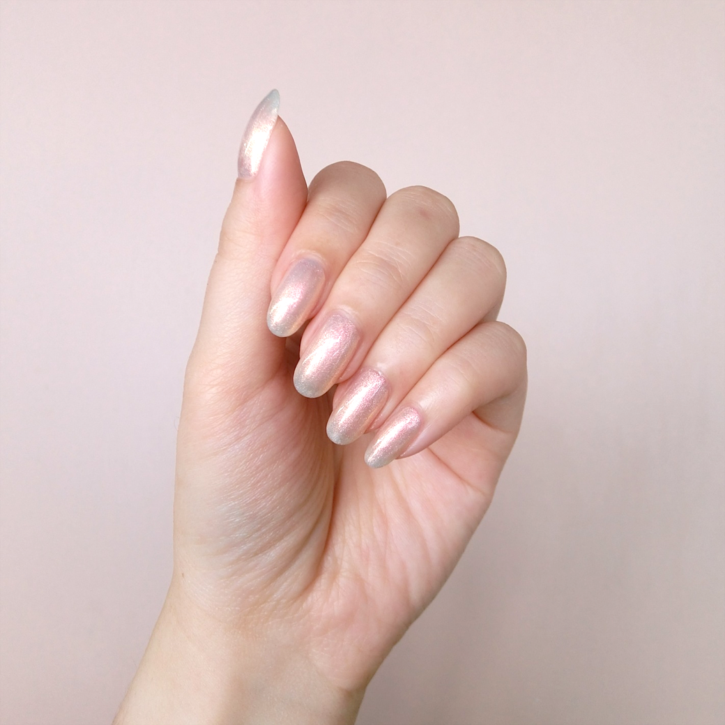 ARTiS di Voce 彩色指甲油 18 輕透貝殼光