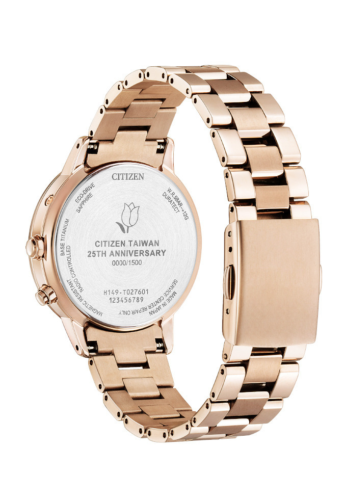 萬年鐘錶 - Citizen 星辰錶  XC   玫瑰金世界時間鈦金屬光動能電波女錶  CB1109-52W   錶徑36MM