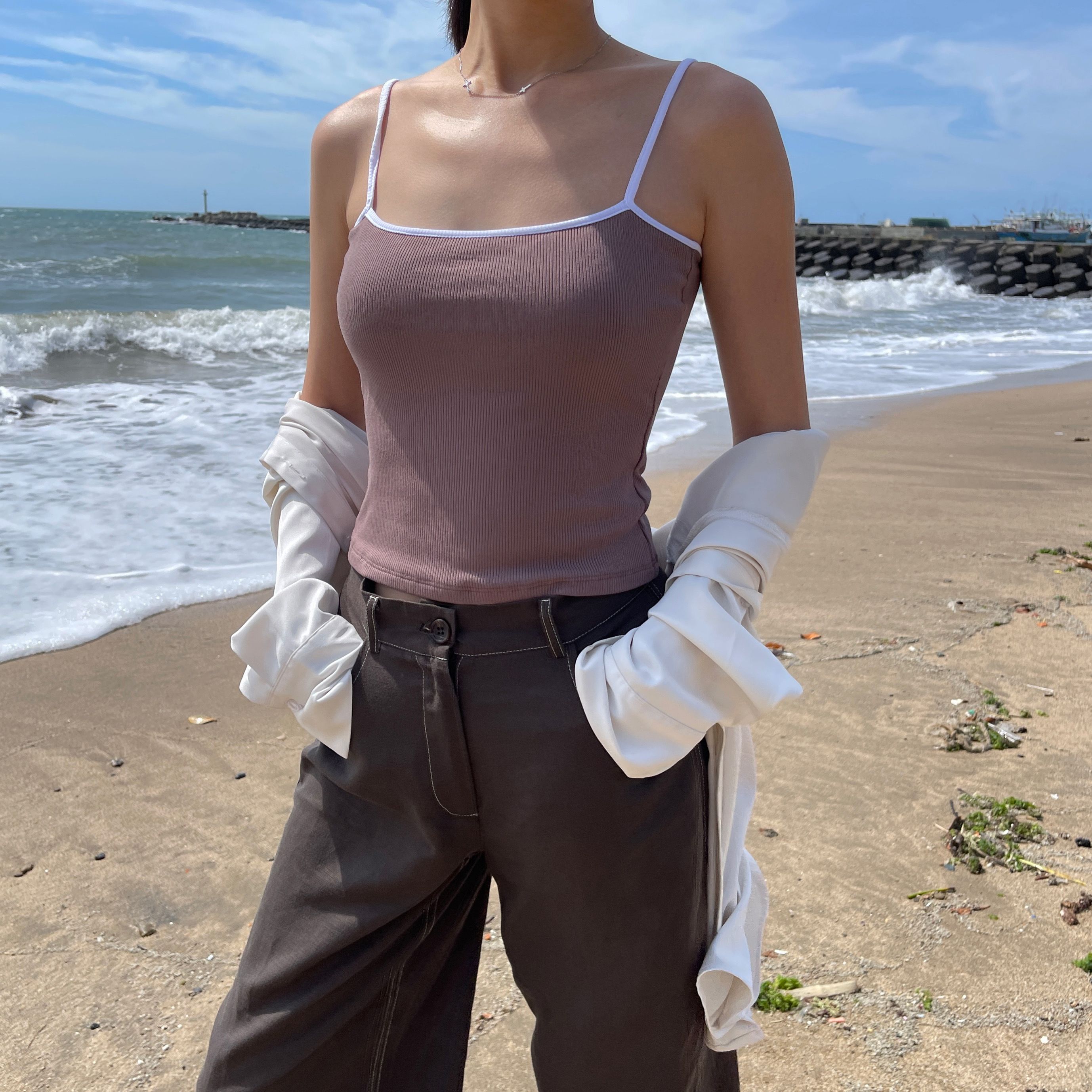 滾邊吊帶背心(-30%)