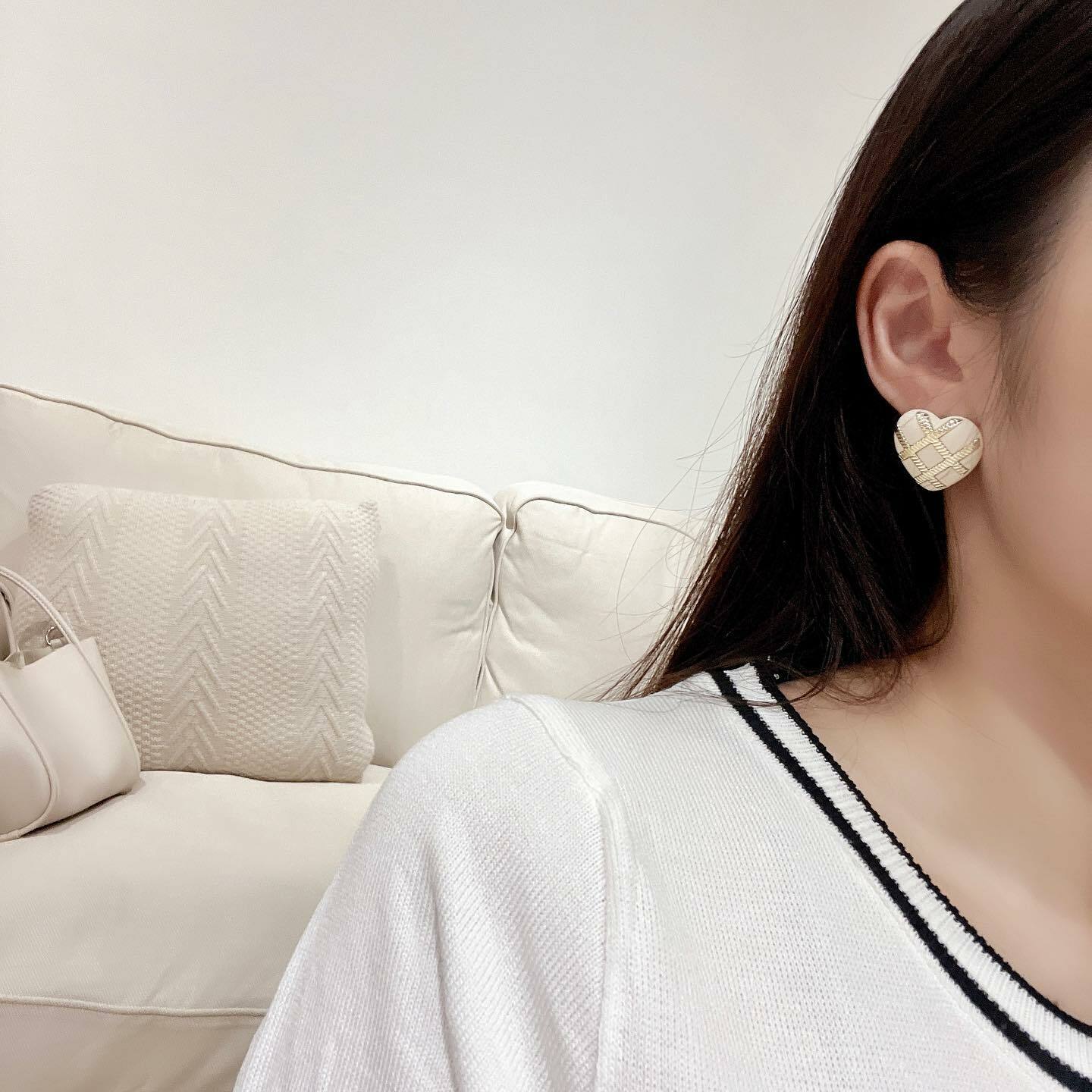 菠蘿胖胖愛心。925銀針耳環