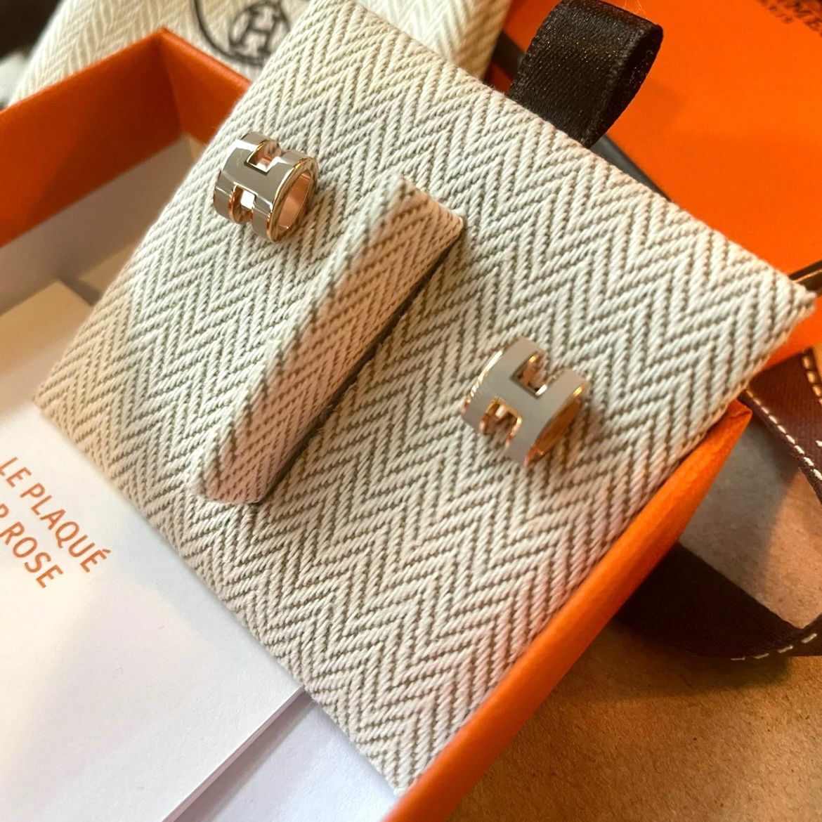 全新HERMES MINI POP H 耳環 (奶茶色x玫瑰金) EARRINGS H608002F055 #香榭站正品